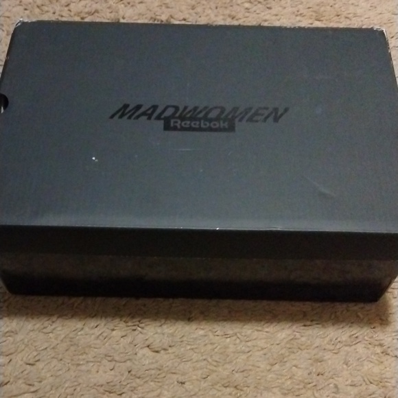 NIB Reebok x Madwomen Classic Leather Sneakers - Picture 6 of 12